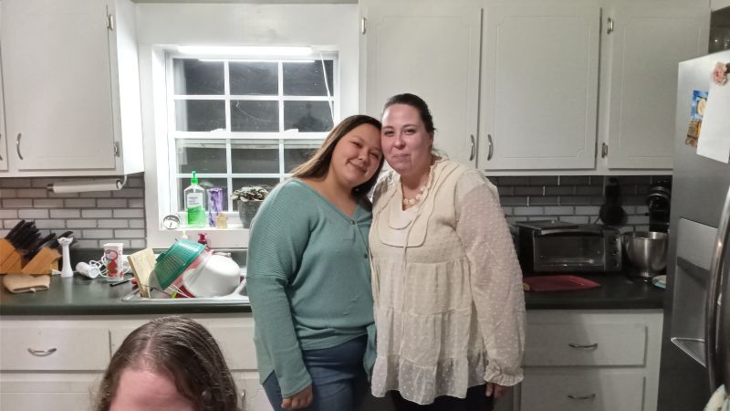 Susie, Leah